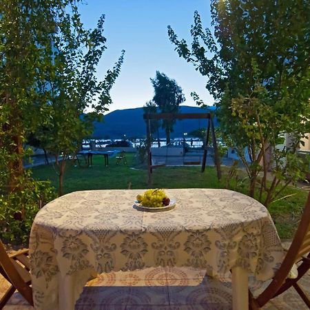 Villa Elli 2 Beach-Front Villa With Garden Itea Extérieur photo